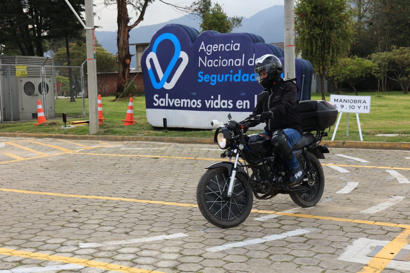 Las pruebas para obtener la licencia de conducción seguirán incluyendo el componente teórico y práctico, este último se dividirá en pista y en calle.