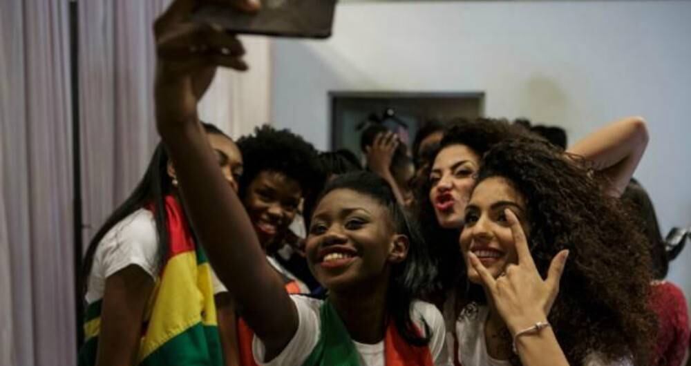 Los temas principales que dominaron la conversación en línea fueron los derechos de las mujeres, la conmemoración de sus logros y el concepto de igualdad.