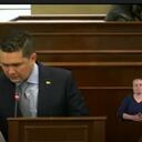 El representante a la cámara presentó su renuncia en medio del llanto