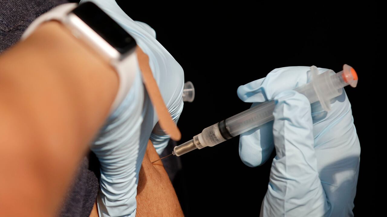 La vacuna sigue siendo una herramienta importante de protección contra el nuevo coronavirus