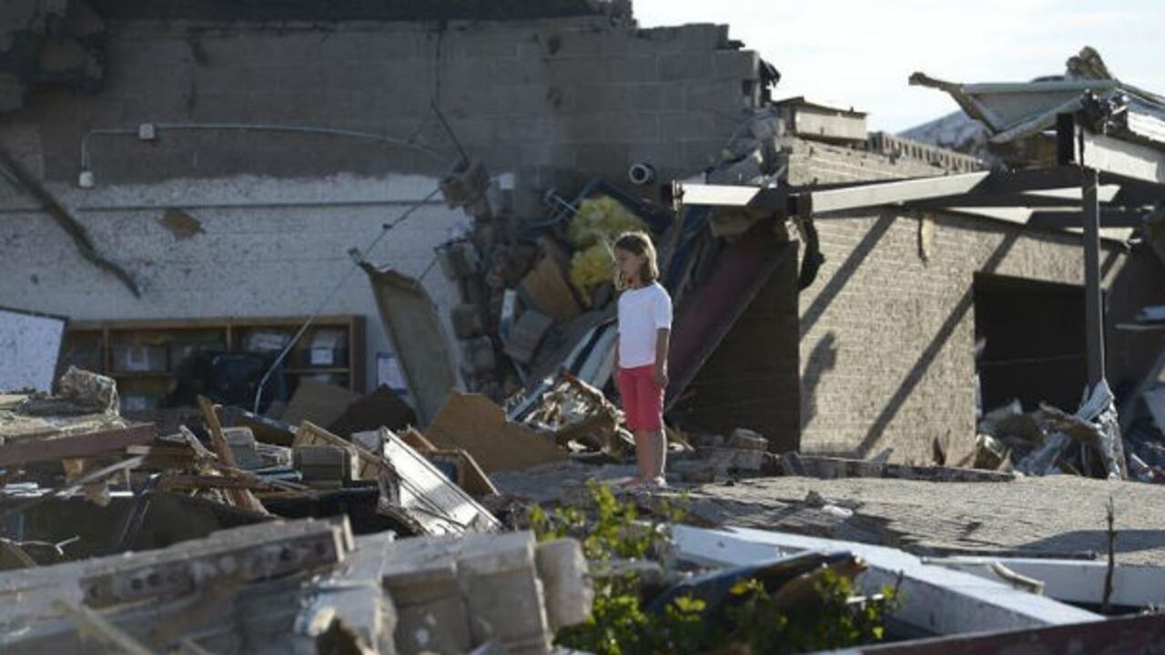 El Servicio Meteorológico Nacional elevó al máximo nivel su estimación de la fuerza del tornado.