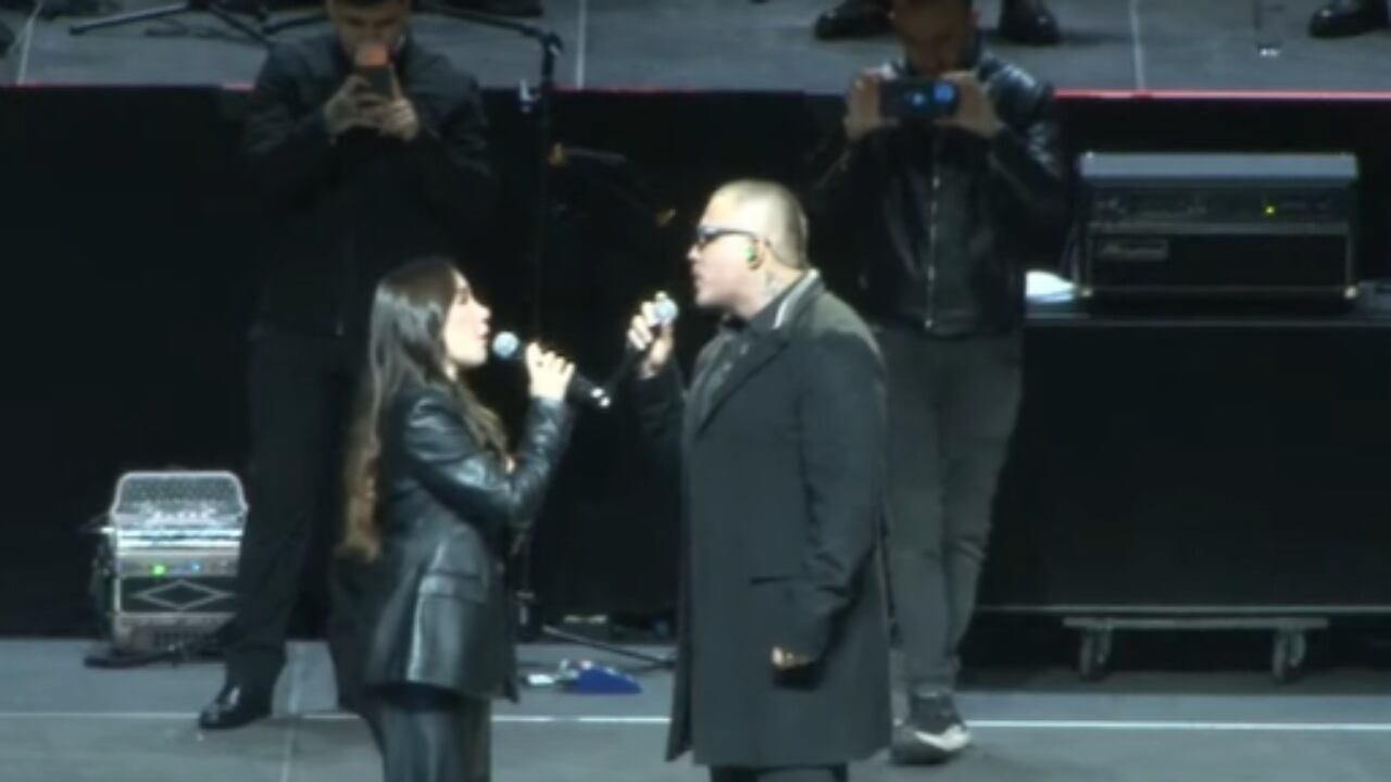 Jessi Uribe y Paola Jara en homenaje a Yeison Jiménez.