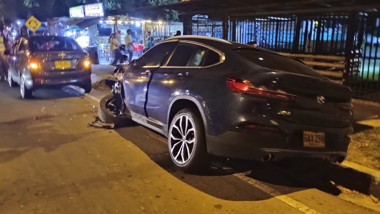 La camioneta que generó el caos en algunas vías de Ibagué.