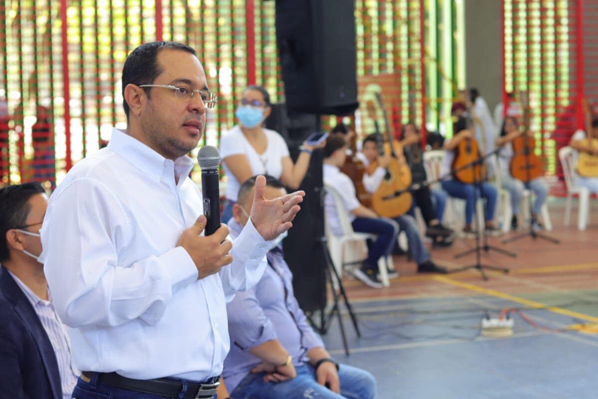 Víctor Álvarez, alcalde de Cartago, Valle del Cauca.