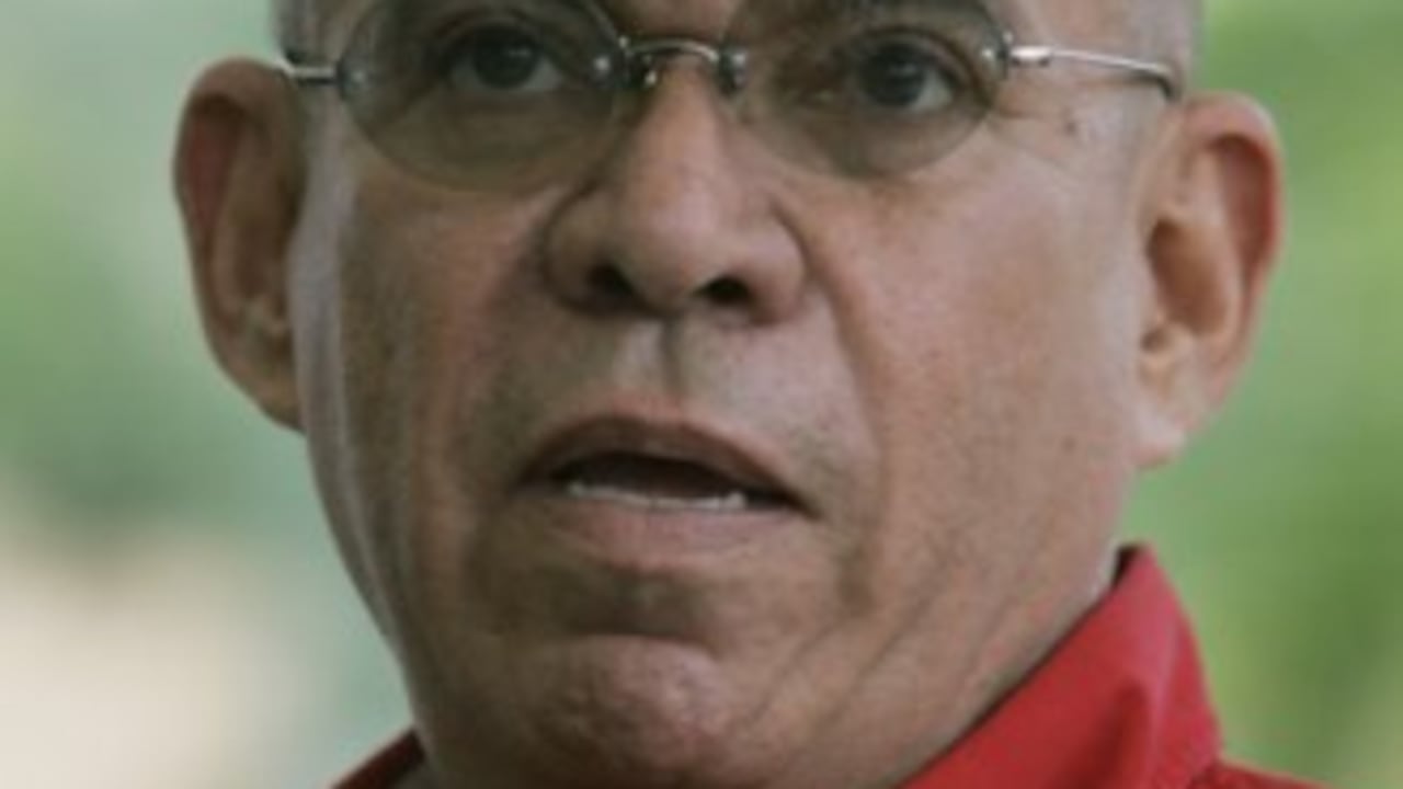 Ramón Rodríguez Chacín, ministro del Initerior y de Justicia de Venezuela, durante una rueda de prensa en la que anunció su renuncia. (Foto: AP)