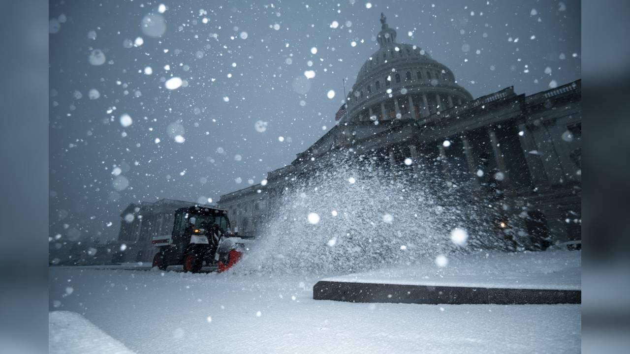 Las fuertes nevadas han causado la cancelación de vuelos en aeropuertos de Estados Unidos. Foto: Bill Clark/CQ-Roll Call, Inc via Getty Images