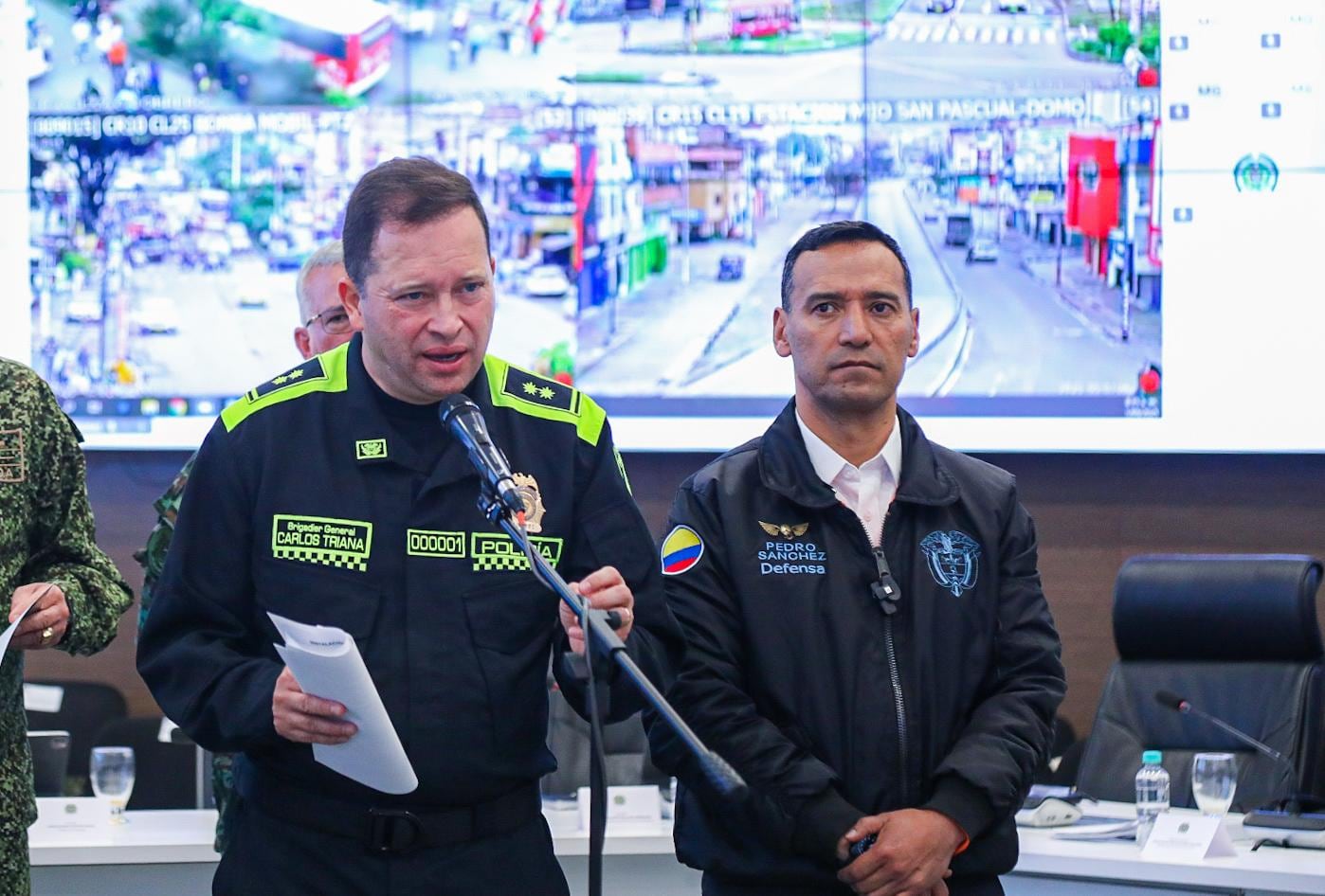 El director de la Policía, el general Carlo Triana, también lidera el PMU que entregará reportes en vivo