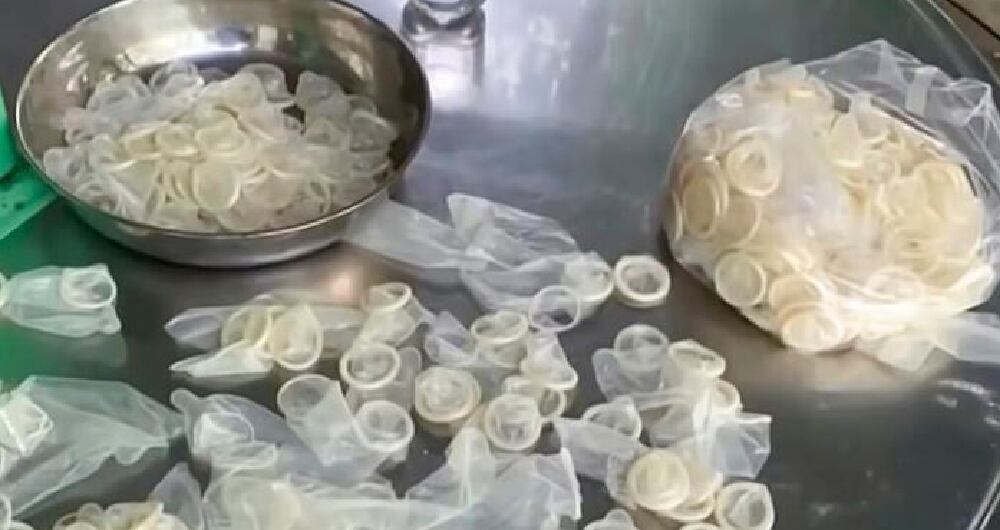 Incautan 345.000 condones usados ​​que fueron limpiados y vendidos como nuevos.