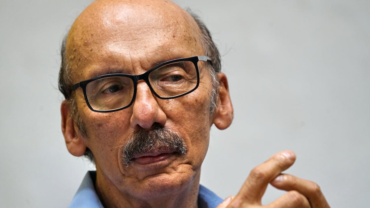 Jorge Herrera actor colombiano. Ha trabajado en telenovelas de Caracol y RCN, donde más lo reconocen es en "Yo soy Betty, la fea" en donde interpretó a Hermes Pinzón Galarza, padre de "Betty"