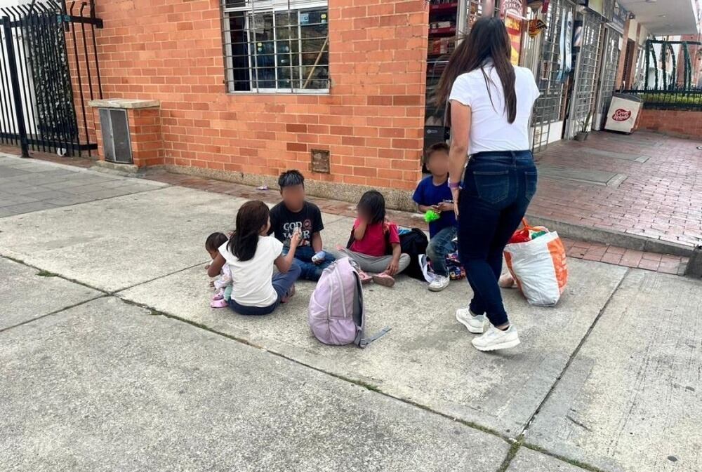 Al norte de Bogotá fueron encontrados niños indígenas Emberá en presunto estado de abandono.