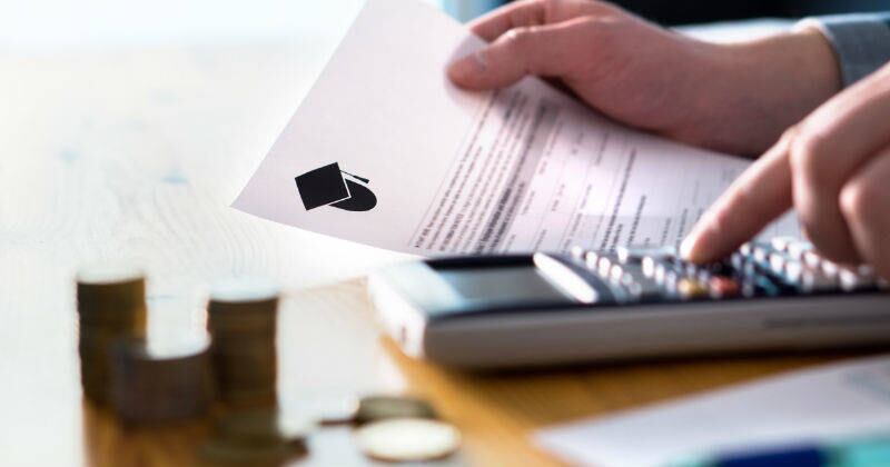 #4. Busque formas de financiación: Existen entidades que brindan opciones de becas y apoyos internacionales, como la Fundación Carolina para estudios en España, Fulbright en Estados Unidos o Erasmus para países de la Unión Europea. En Colombia fundaciones como Icetex o Ceiba abren convocatorias de becas. Además las universidades ofrecen convenios con instituciones y bancos para que el estudiante tenga mas alternativas de pago. En algunas, los requisitos son simplemente haber sido admitido y no estar reportado en las centrales de riesgo. (Getty Images)