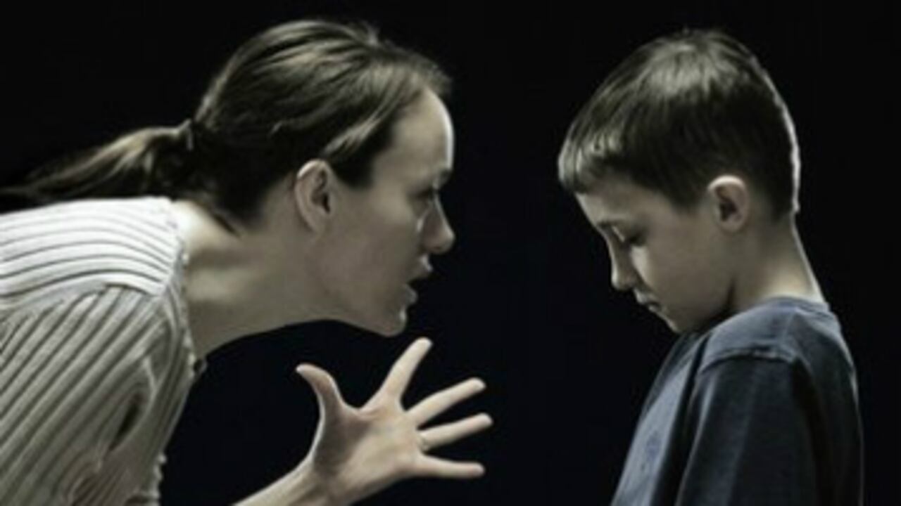 Hay un debate sobre si debe usarse medicamento estimulante con los niños con TDAH.