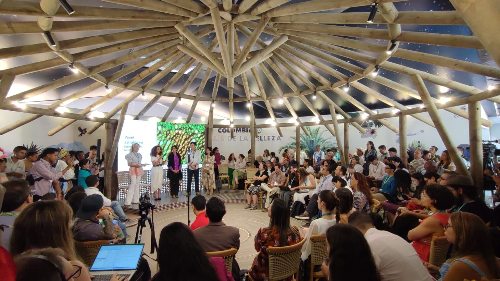 La Ministra del Medio Ambiente y Desarrollo Sostenible de Colombia, Susana Muhamad, habló de los cuatro ejes temáticos que diseñaron para fomentar un diálogo sostenible.