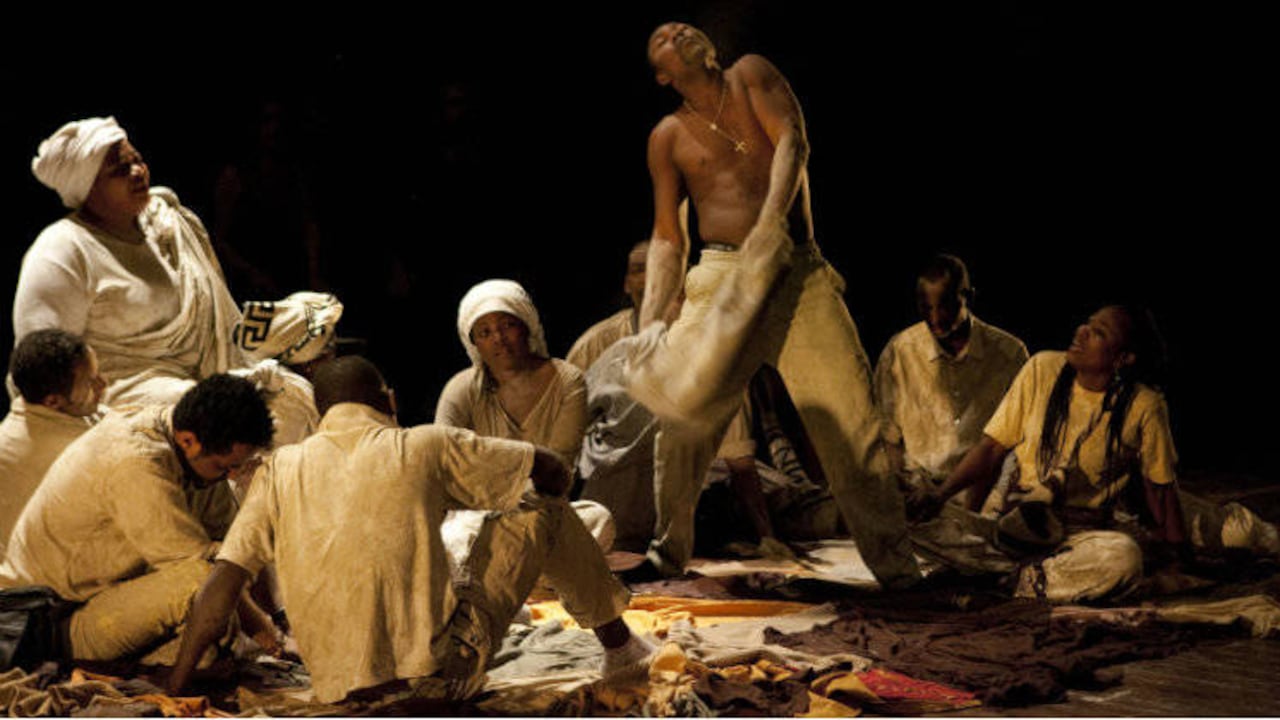 La obra “Lampedusa Mon Amour” realizada con refugiados y presentada en el Teatro Argentina, Roma 2010. Fotos cortesía Teatro CENIT