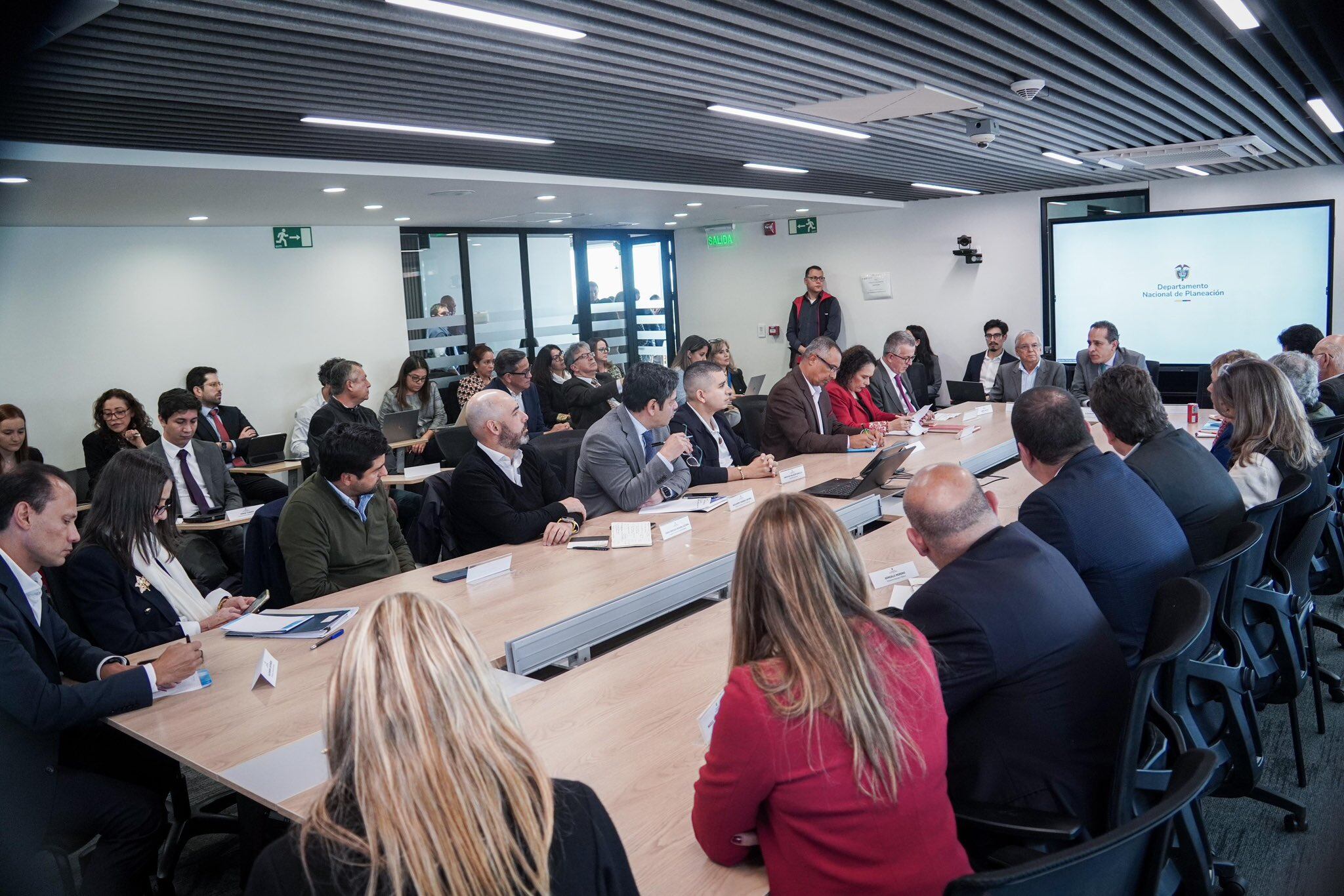 El Gobierno Nacional se reunió con los sectores productivos del país para exponer su plan de reactivación económica.