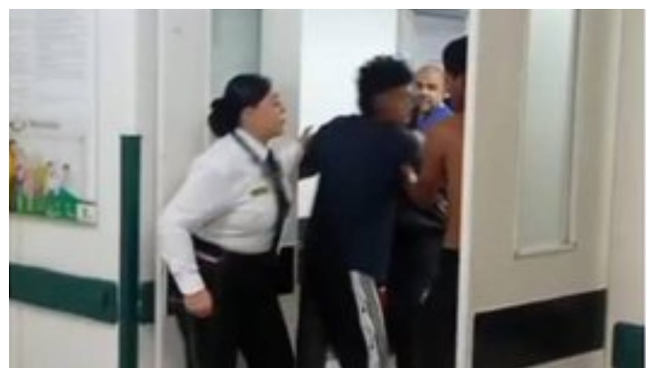 Agresión a médico en la Unidad Intermedia de Santa Cruz en Medellín.