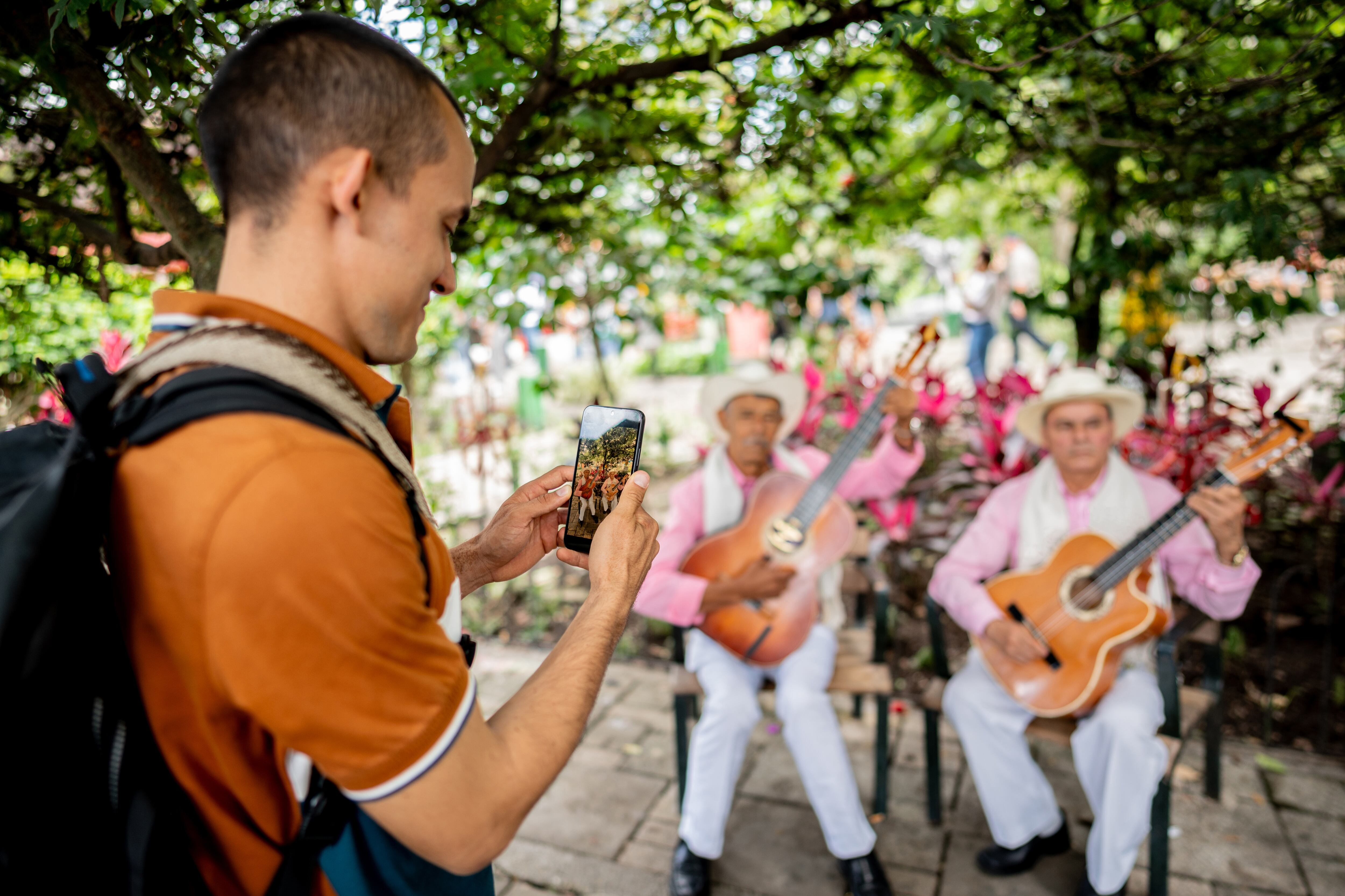 La música ha consolidado a varios municipios de Antioquia como destinos de turismo cultural.