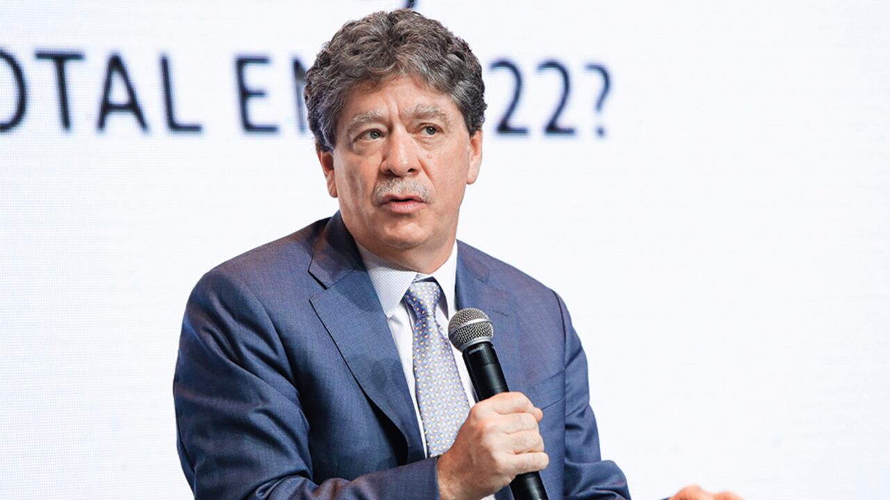 BRUCE MAC MASTER Presidente de la Andi