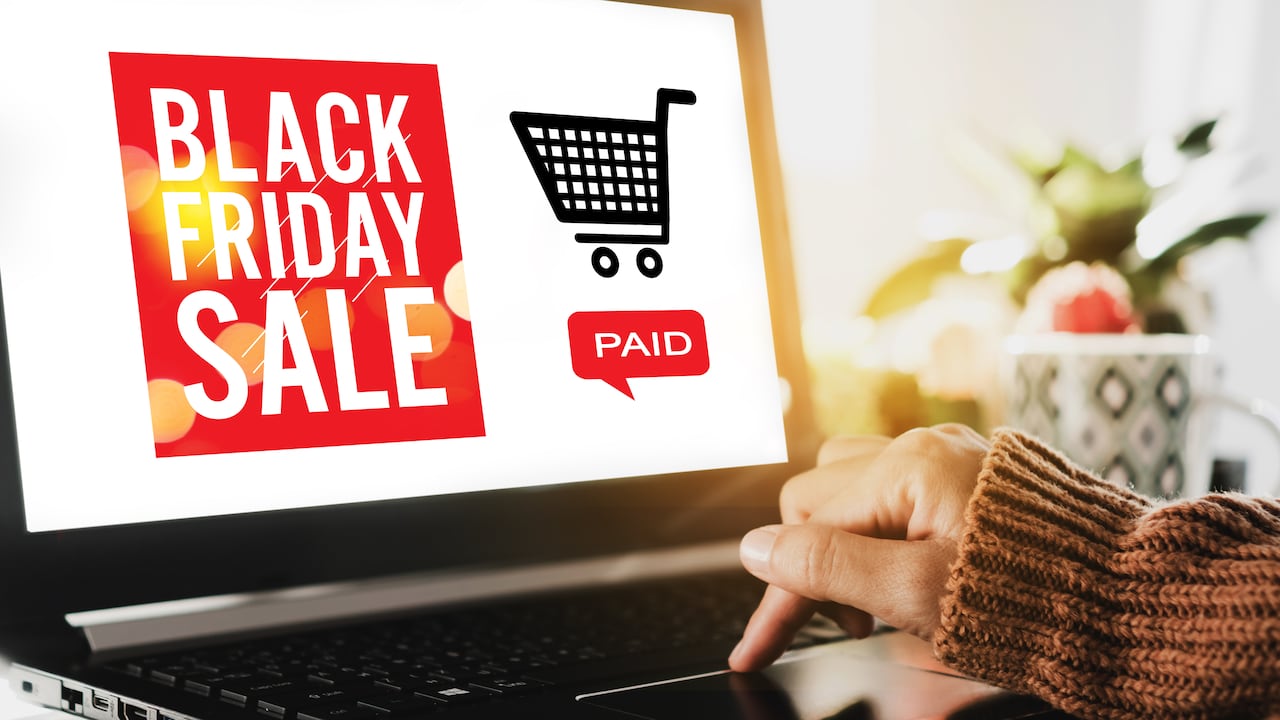 Durante el Black Friday los usuarios aprovechan para hacer compras navideñas.