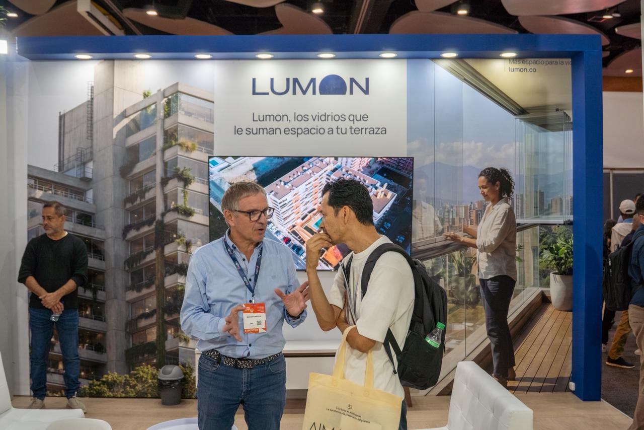 Lumon presentó en ExpoCamacol su propuesta para transformar terrazas y balcones en Colombia.
