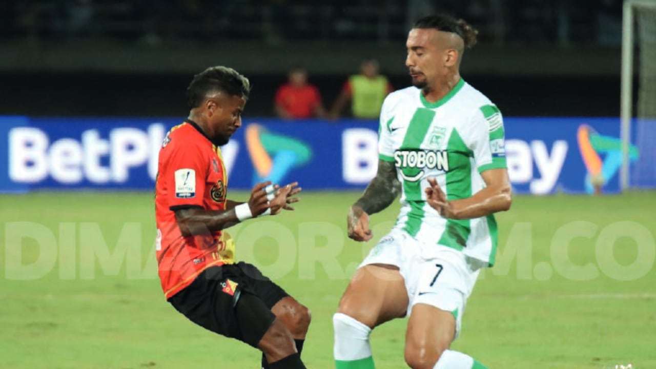 Yesus Cabrera y Francisco da Costa. Deportivo Pereira vs. Atlético Nacional.