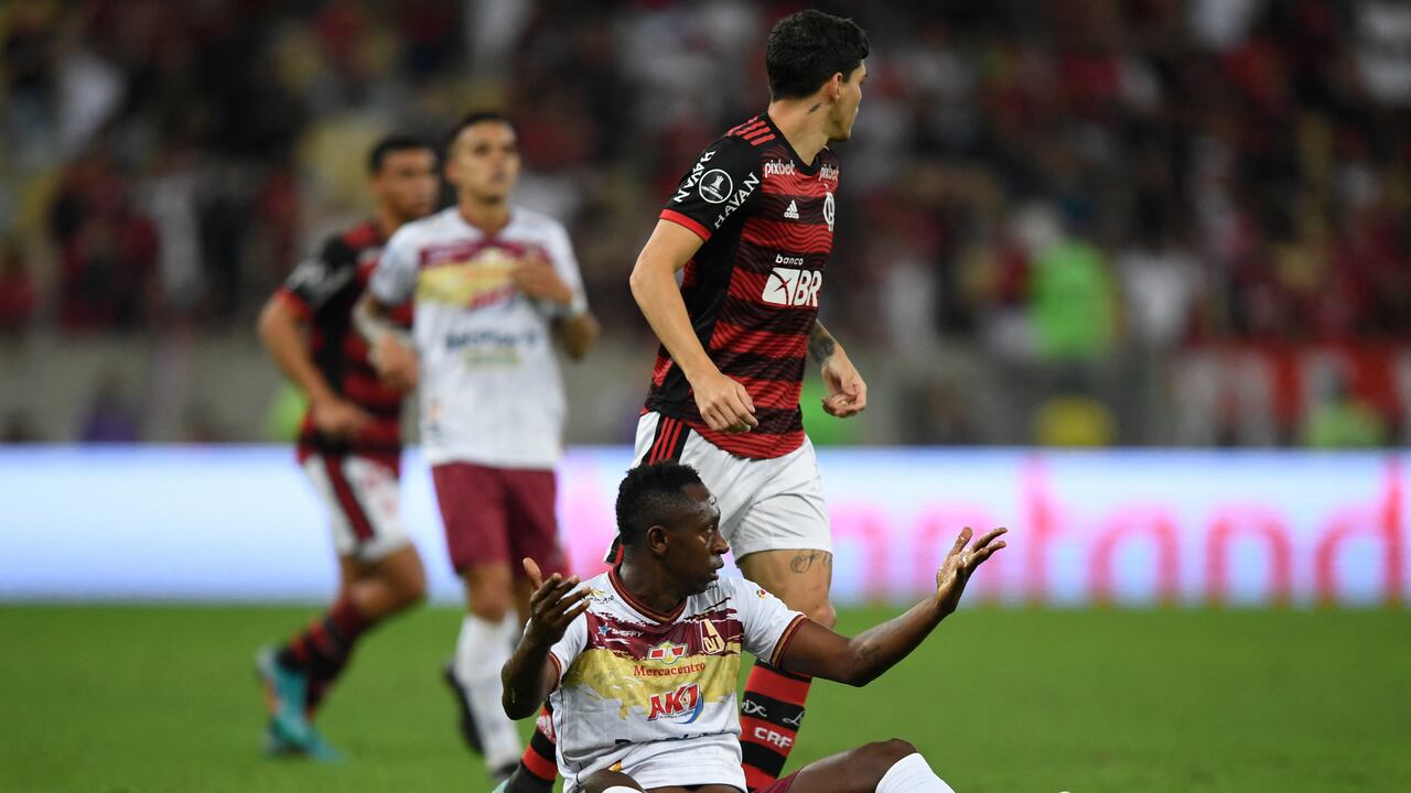 Juan Fernando Caicedo, del Deportes Tolima, en el partido de este miércoles ante Flamengo.