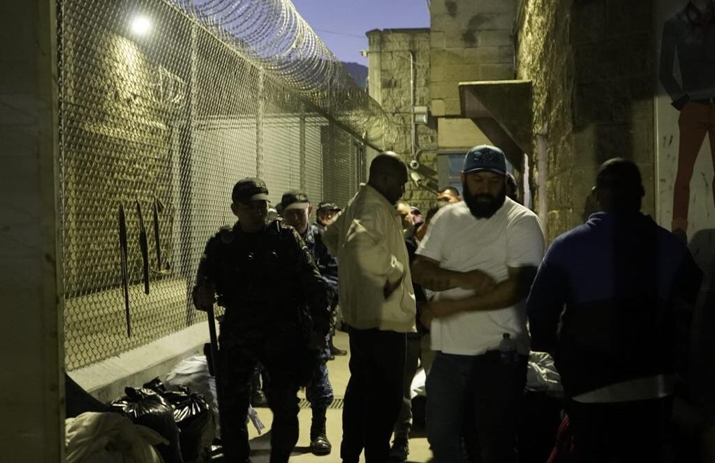 El Inpec ordenó “revolcón” en el pabellón de extraditables en La Picota. Todos los privados de la libertad fueron sacados de sus celdas.