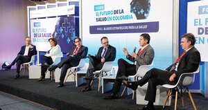 De izquierda a derecha: Fabio Aristizábal, superintendente de Salud; María Andrea Godoy, viceministra de Protección Social; Xavier Navarro, vicepresidente de Salud (e) de Asmet Salud; Carlos E. Rodríguez, subdirector general de SEMANA; Harold Gracia, general manager Specialty Care de Sanofi, y Francisco Vélez, director general de Siemens Healthineers.
