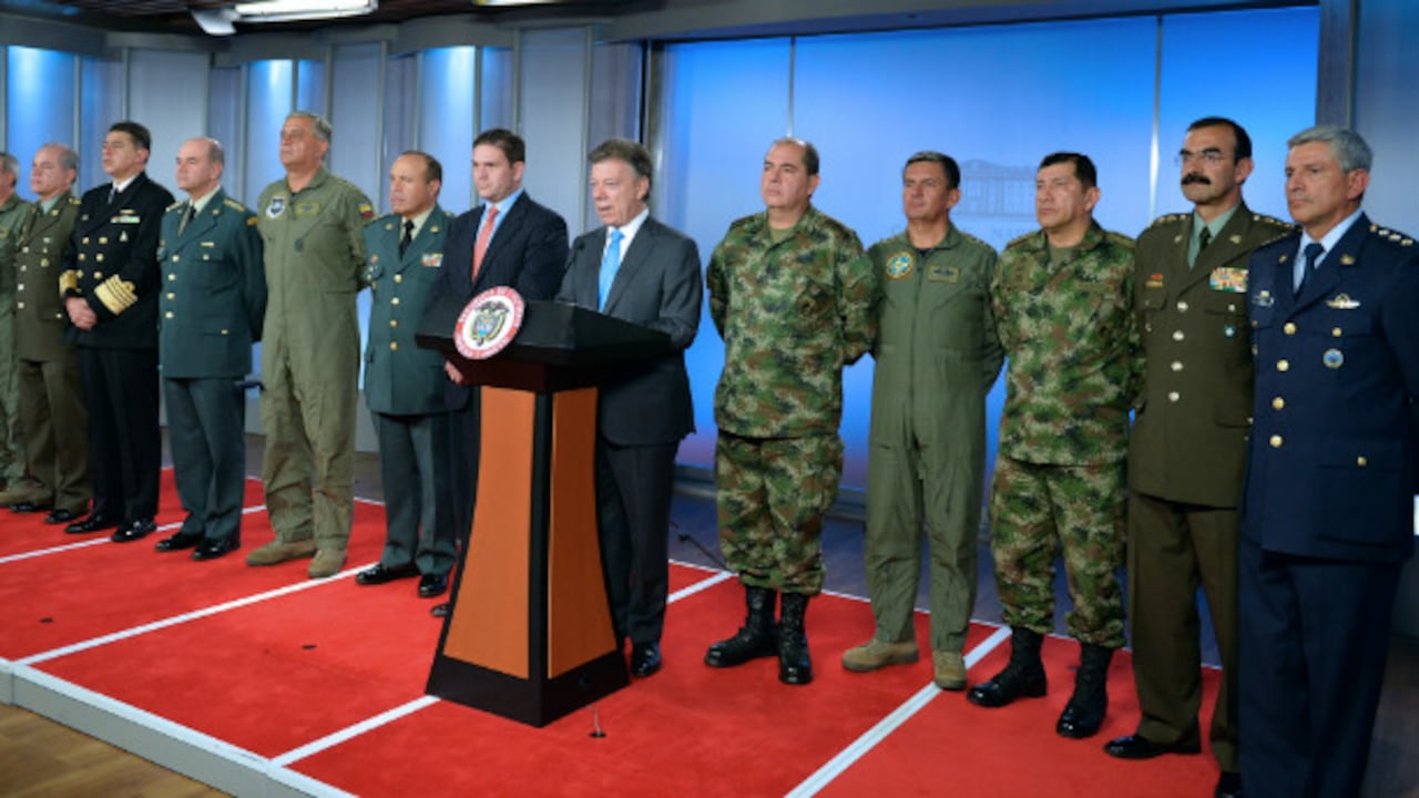 El presidente Juan Manuel Santos cambió la cúpula militar la noche de este jueves.