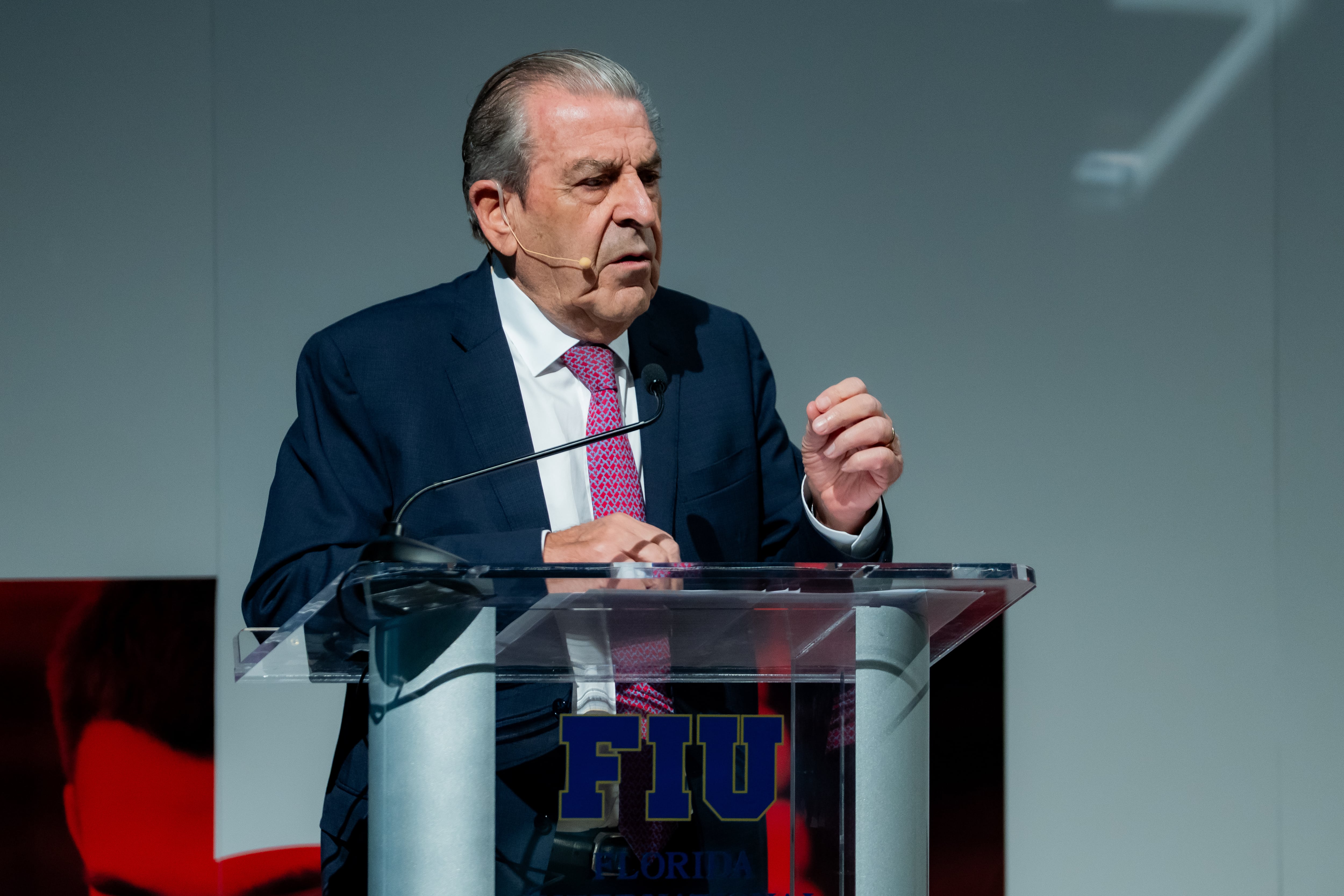 El expresidente de Chile, Eduardo Frei, se dirigió al público en el Latin Consumer Summit