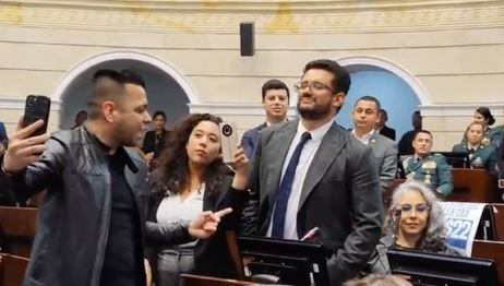 Jota Pe Hernández y María José Pizarro tuvieron fuerte agarrón en el Senado