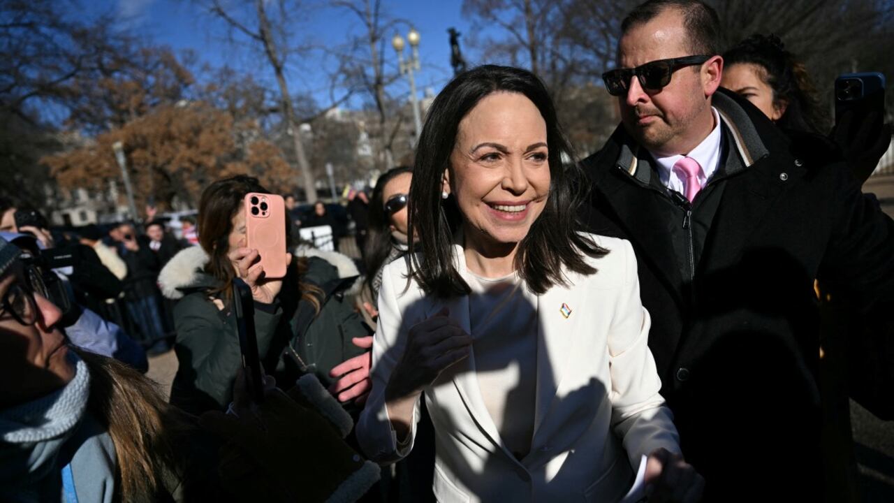 María Corina Machado saliendo de la Casa Blanca tras su reunión con Donald Trump.