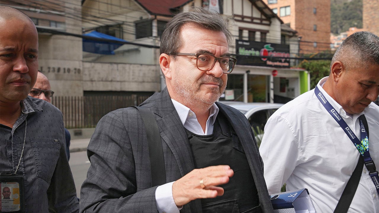 Olmedo López había direccionado multimillonarios contratos para inversión en Uribia.