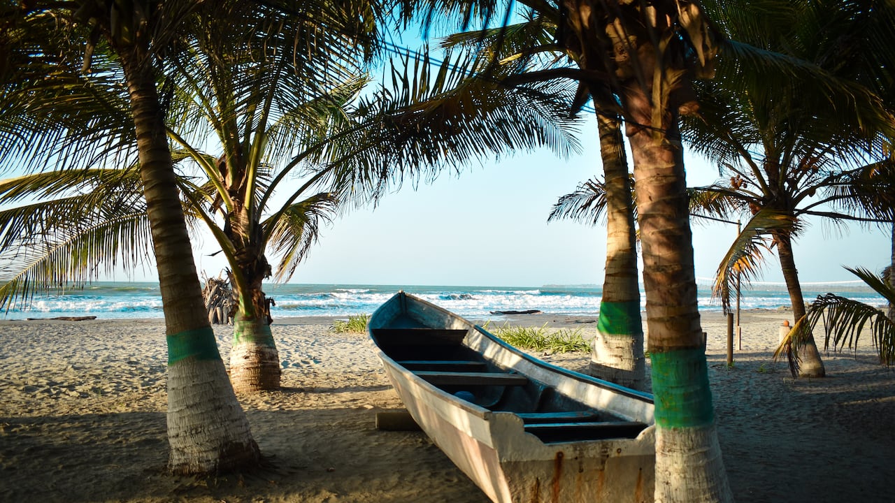 Playa Moñitos, Córdoba – un lugar tranquilo frente al mar.