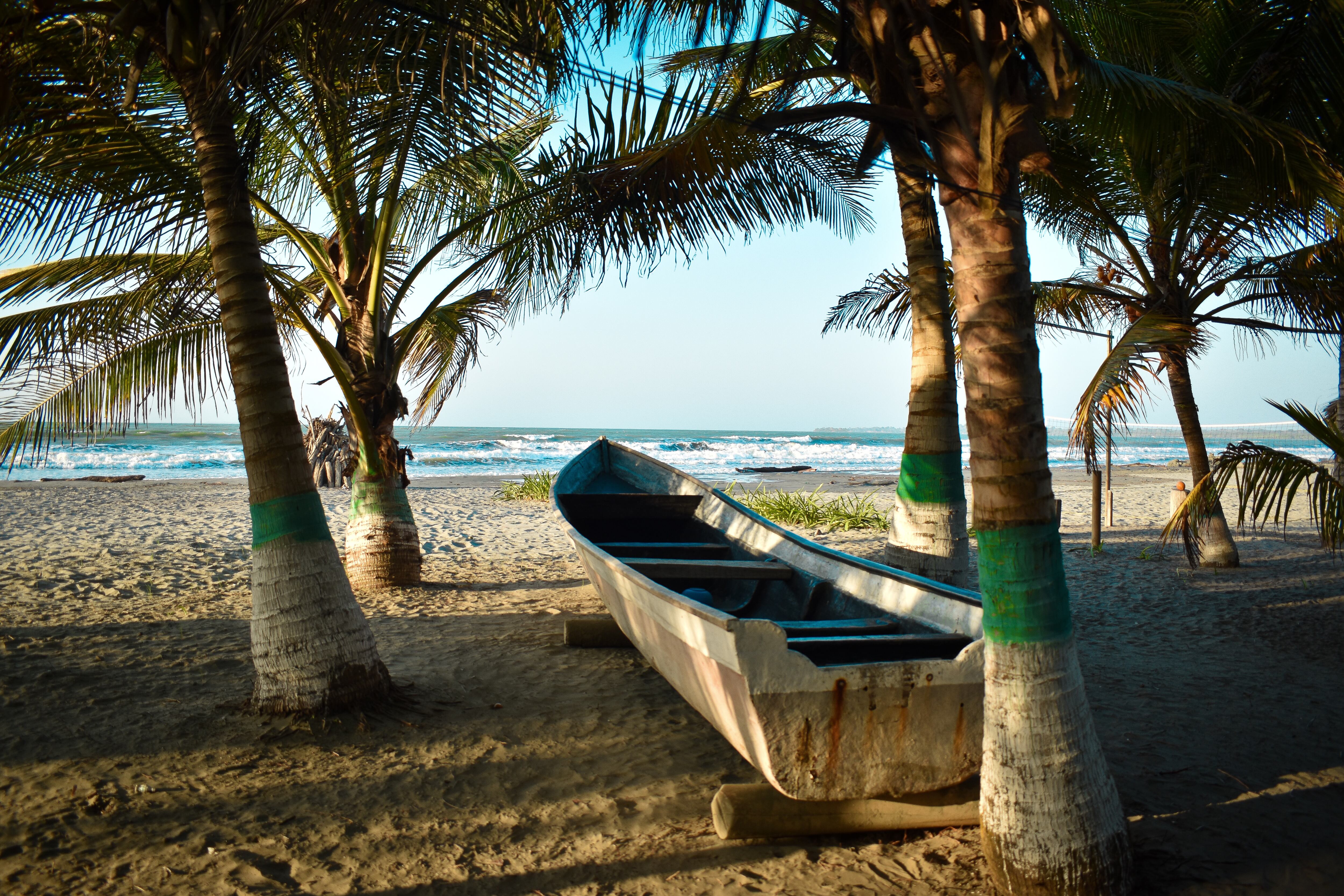 Playa Moñitos, Córdoba – un lugar tranquilo frente al mar.