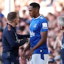 Yerry Mina sufrió lesión en su primer juego de Premier League