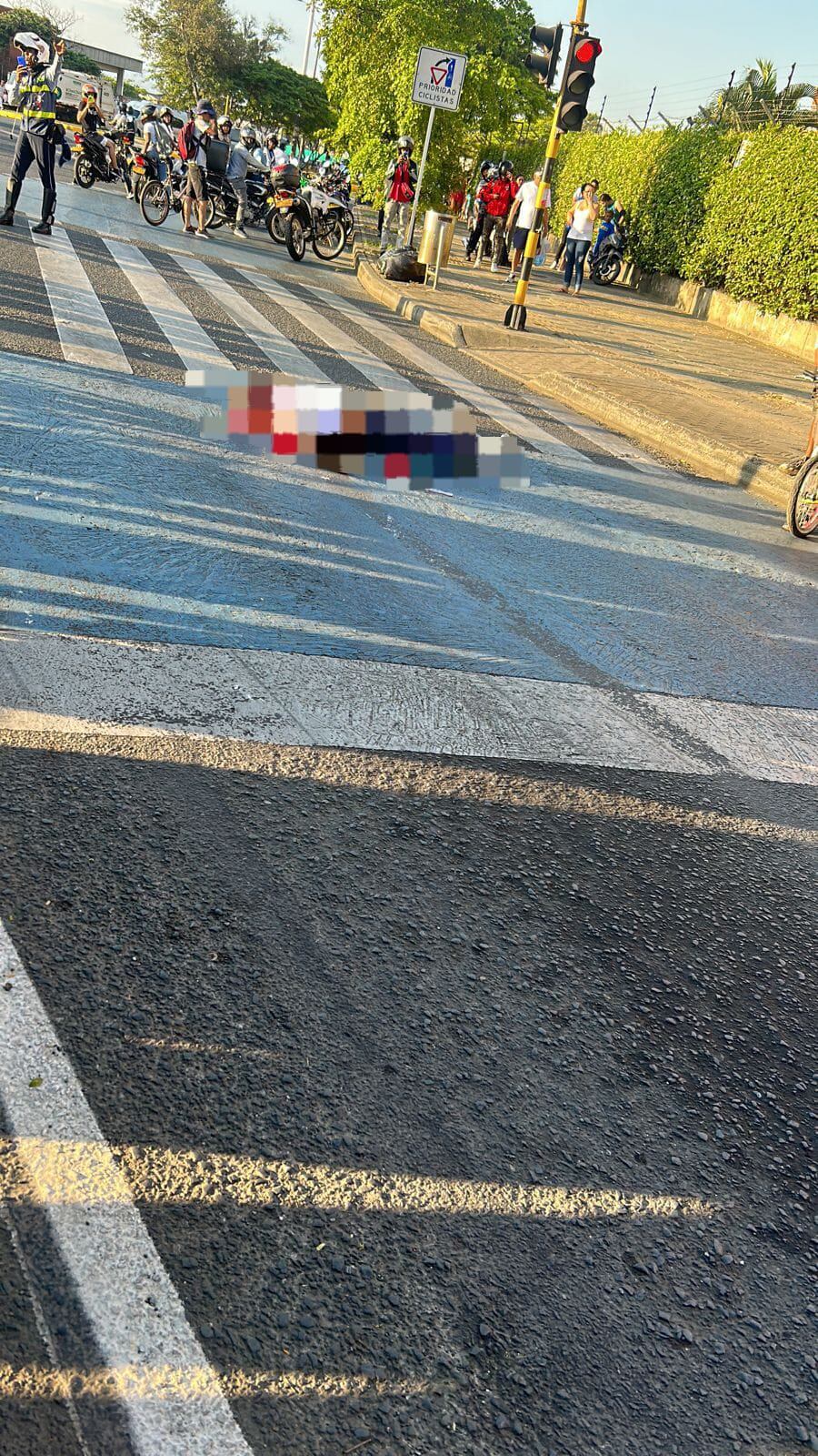 El joven fue dado de baja por un uniformado que iba de civil.