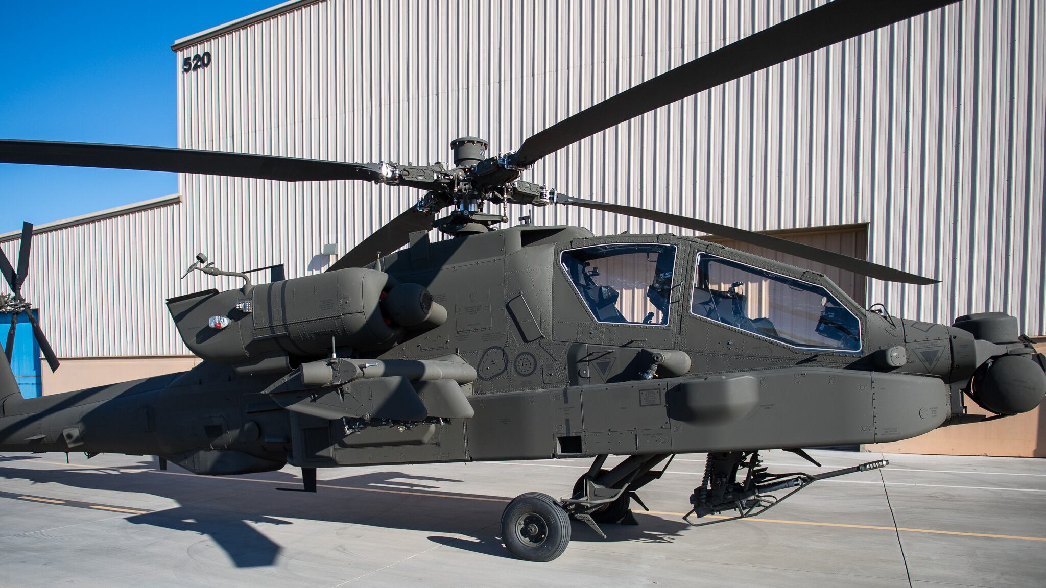 Recientemente Polonia firmó el primer acuerdo de compensación para helicópteros de ataque APACHE