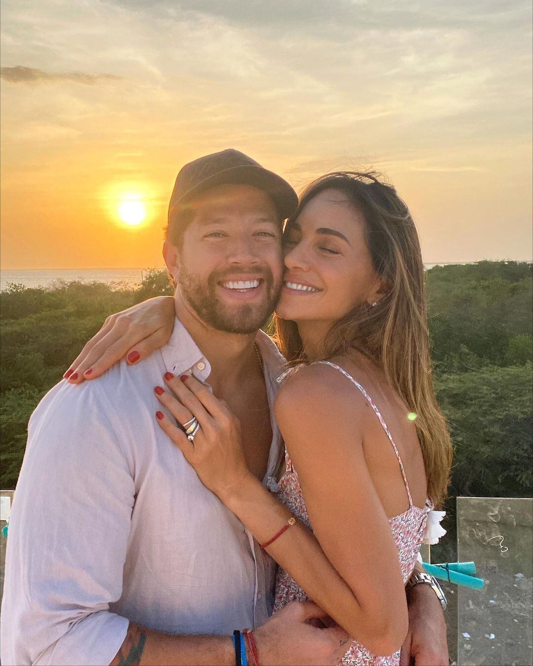 Valerie Domínguez y su esposo.