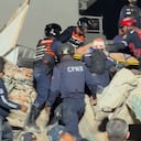 continúan los rescates tras edificios colapsados tras terremoto de magnitud 7,1 en Venezuela