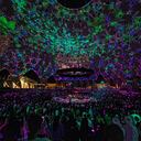 Will Champion, Chris Martin, Jonny Buckland y Guy Berryman de Coldplay actúan en vivo en el escenario en Al Wasl Plaza el 15 de febrero de 2022 en Dubai, Emiratos Árabes Unidos.