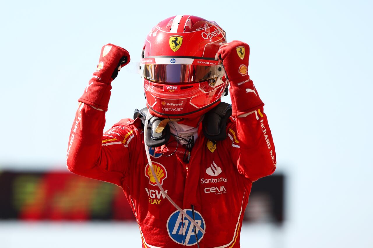 Fue una dura batalla para que Charles Leclerc se quedara con la victoria.