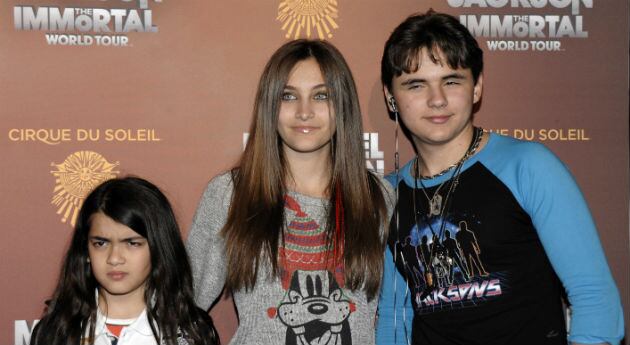 paris jackson, la hija de 15 años del difunto cantante