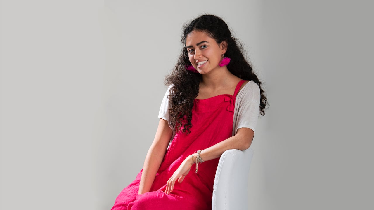 Sofia Petro Alcocer se ha caracterizado por vestir prendas llamativas, muchas veces con trasfondo político.