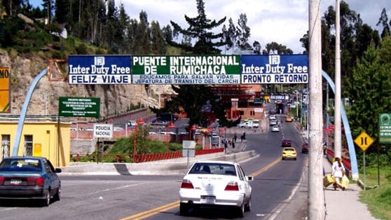 El puente internacional de Rumichaca es el principal paso fronterizo entre Colombia y Ecuador.