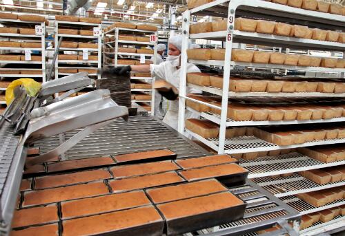 Ramo tiene 62 años de tradición y conserva la receta original de sus productos emblemáticos como ChocoRamo y Ponqué Ramo. El logo tampoco ha cambiado.