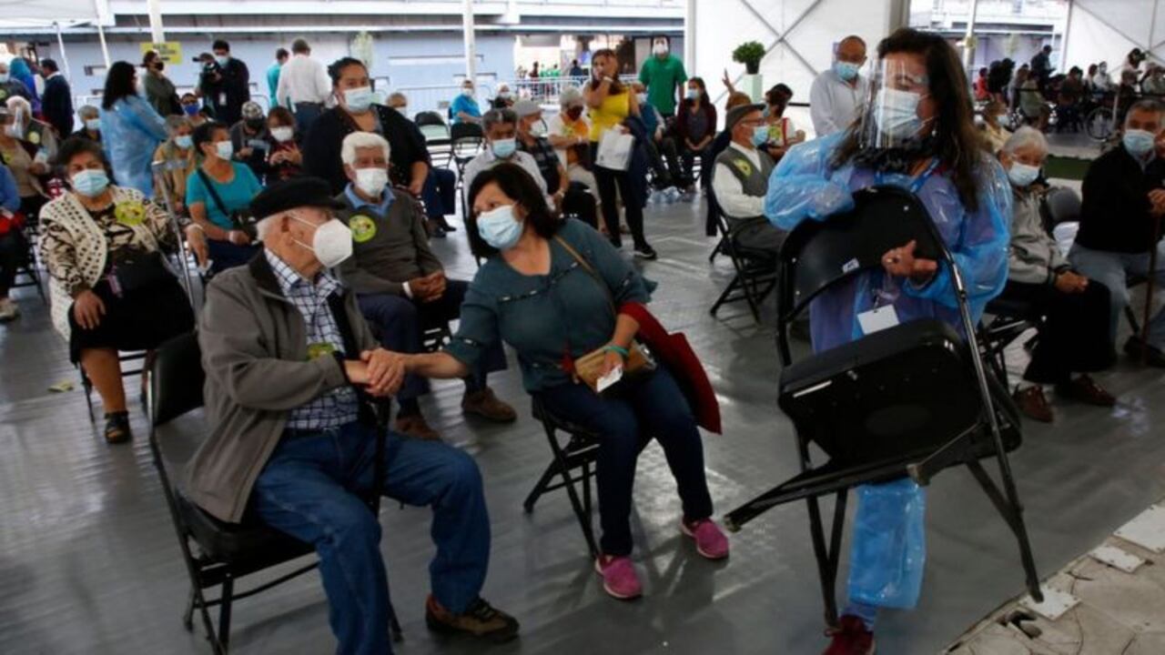 Coronavirus en Chile: las claves que explican la exitosa campaña de vacunación contra coronavirus