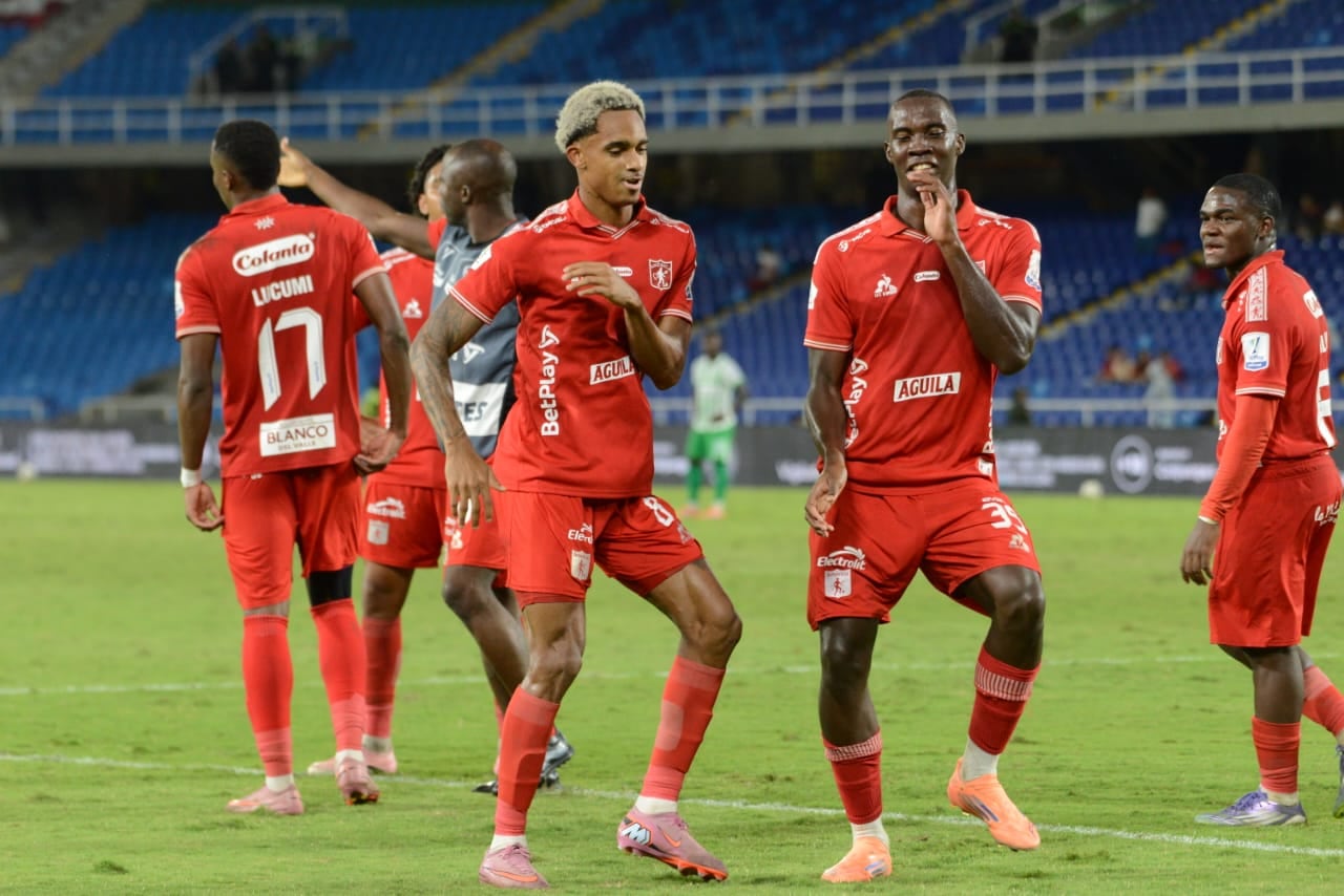 Momentos del encuentro por la fecha 6 del Grupo A de los cuadrangulares semifinales del segundo semestre de la Liga Colombiana 2025, entre América de Cali y Atlético Nacional.