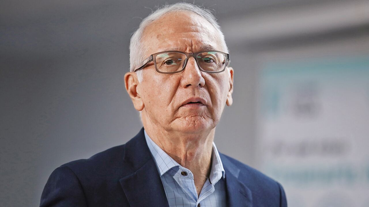 Guillermo Alfonso Jaramillo Ministro de Salud