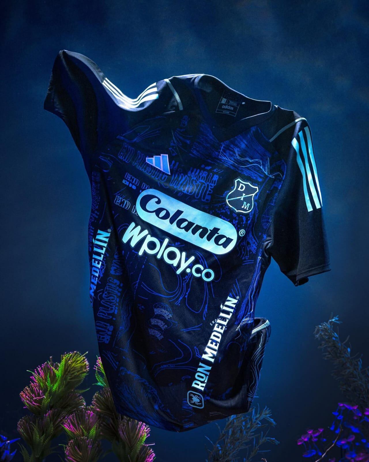 Nueva camiseta de Medellín.